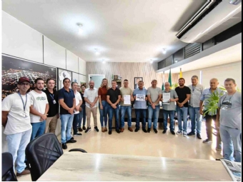 Governo Municipal assina ordem de serviço para revitalização da pista de laço do município