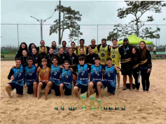 Equipes de handebol de praia conquistam títulos no Circuito Paranaense