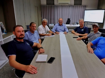 Administração de Itaipulândia discute destinação de imóvel abandonado com Associação 19 de Julho