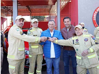 Governo Municipal entrega veículos e Defesa Civil reforça Corpo de Bombeiros com novos equipamentos