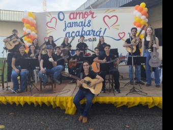 #CULTURA 🎶 🤝 Grupo de Viola de Itaipulândia participa do encontro “Famílias Conectadas” em Santa Helena.