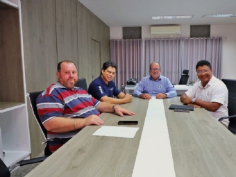 Itaipulândia discute fortalecimento do turismo em reunião entre Executivo e representantes estaduais