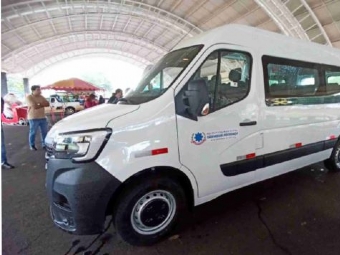 São Miguel do Iguaçu recebe Van 0 km adaptada para transporte de pacientes