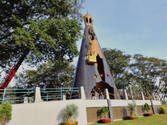 Monumento de Nossa Senhora Aparecida recebe serviços de limpeza e conservação