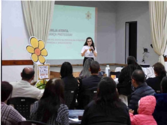 Governo Municipal promove encontro com lideranças religiosas para fortalecimento da proteção às crianças e adolescentes