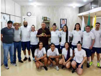 Equipe feminina de futsal de São Miguel do Iguaçu conquista título da fase regional dos Jogos Abertos do Paraná