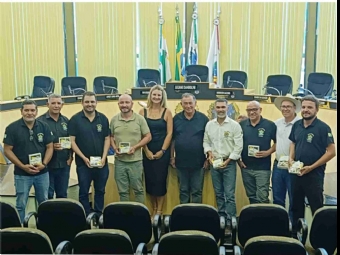 Prefeito acompanha abertura dos trabalhos legislativos de 2026 na Câmara Municipal