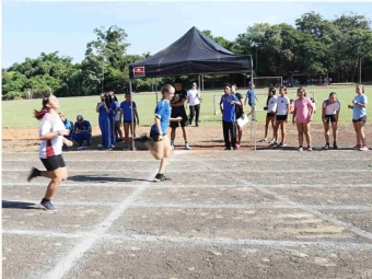 Fase municipal dos Jogos Escolares começa com disputas do atletismo na UNIGUAÇU