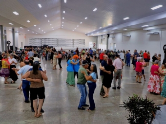 Matinê da Terceira Idade leva Carnaval e alegria a Itaipulândia