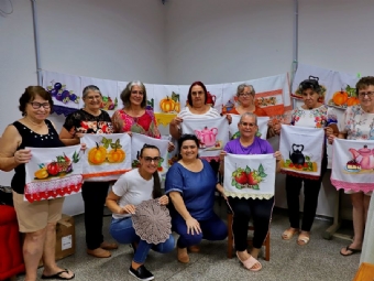 Criatividade e bem-estar florescem no Grupo de Artesanato da Terceira Idade